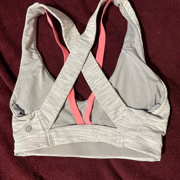 Lululemon Criss Cross Back Sports Bra - Picture 2 of 3
